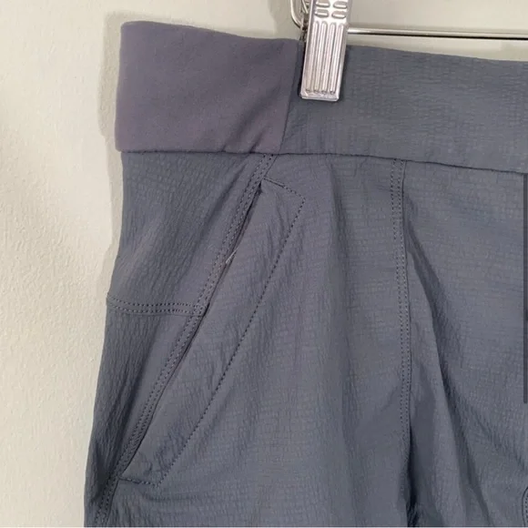 Athleta Charcoal Grey Cargo Trekkie Skort Shorts Skirt Sz 12 - Picture 5 of 11